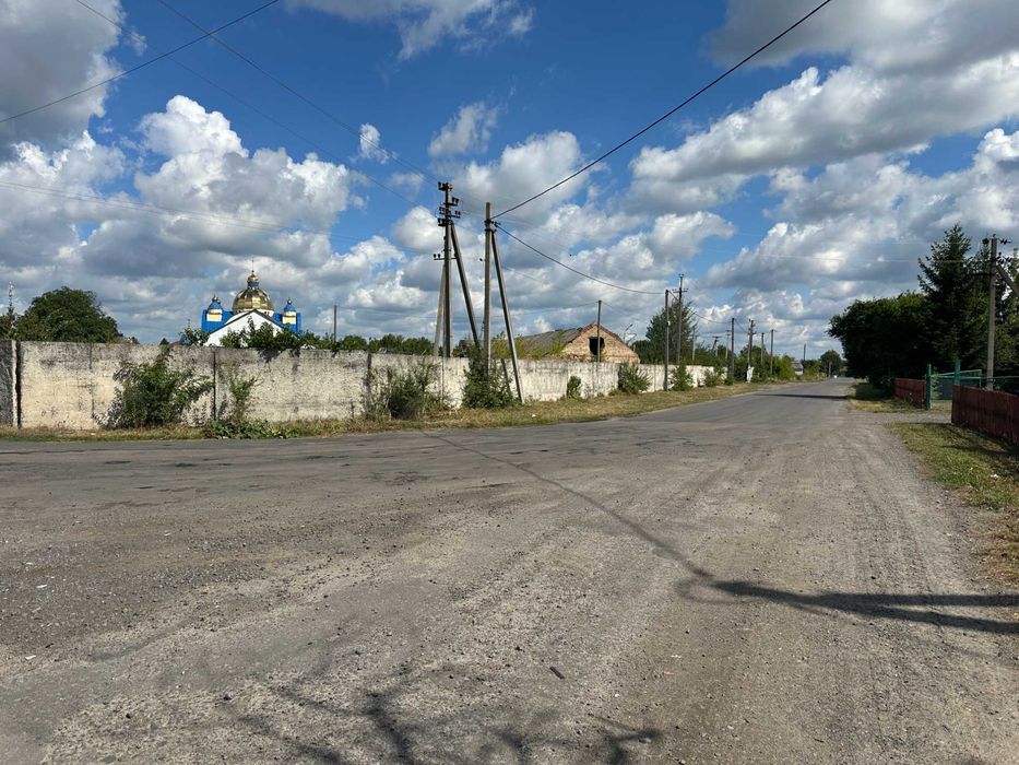 Продам приватизовану земельну ділянку 1,2 га
