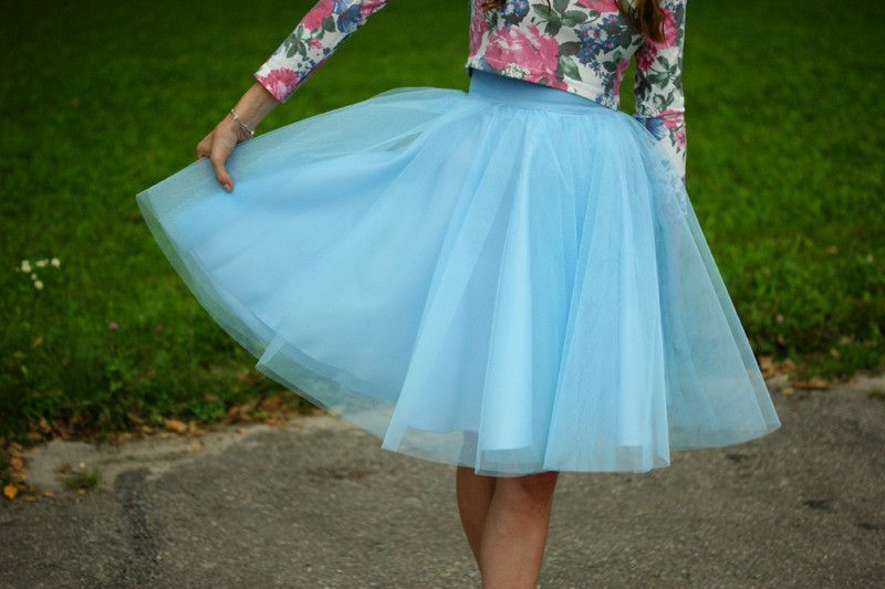 nowa tiulowa spódnica