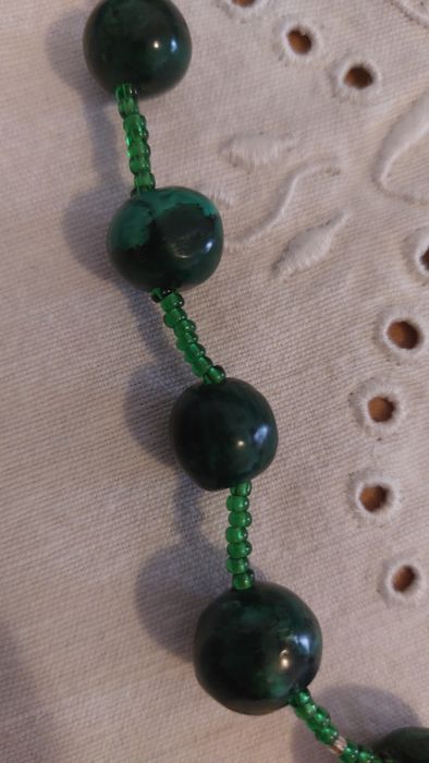 Colar com pedra malaquita