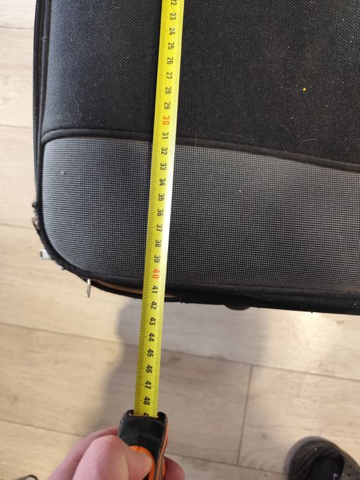 Валіза, чемодан.