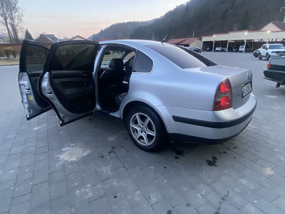 Автомобіль Фольксваген пасат б5+