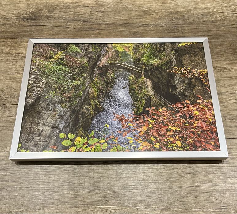 Ramka aluminiowa A4, 22 x 31 cm.