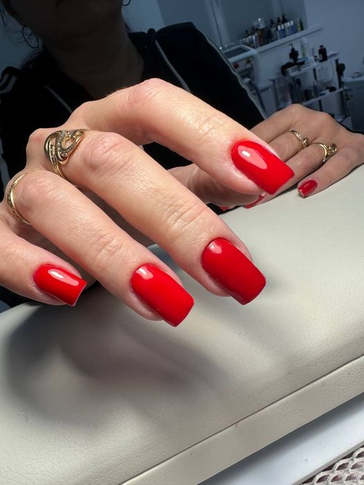 Потрібні моделі на манікюр