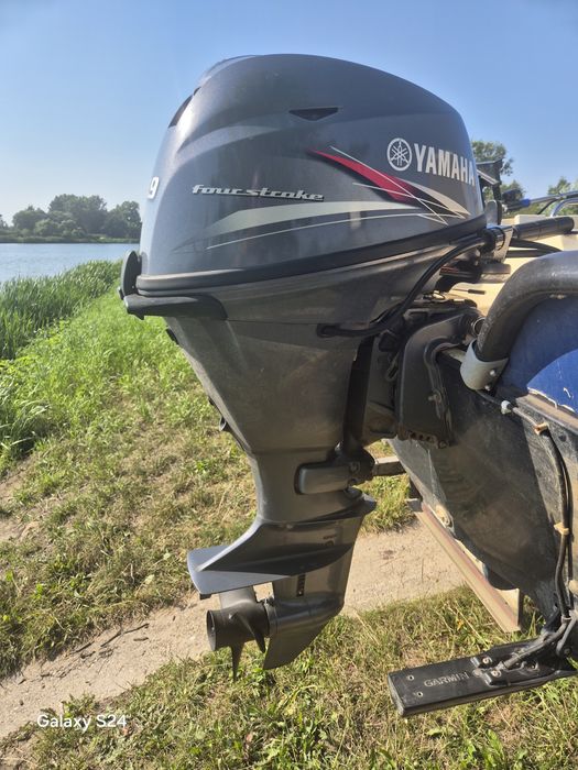 Sprzedam silnik zaburtowy Yamaha 4T 20km.