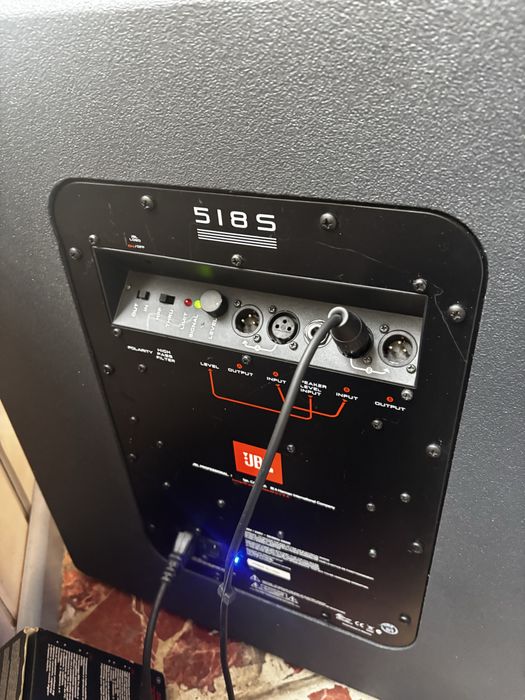 Profesjonalny subwoofer aktywny JBL  EON 518 S