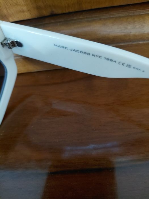 Okulary marki Mark Jacobs,kolor biały, przeciwsloneczne