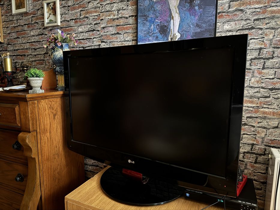 Telewizor LG 42LF76