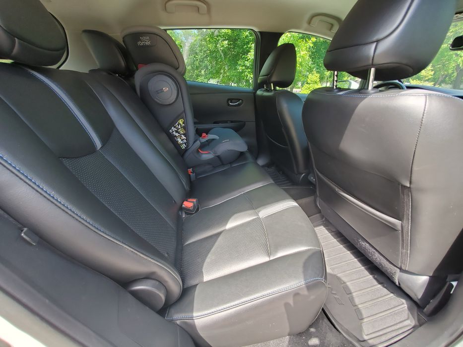 Nissan Leaf SL 62kwh