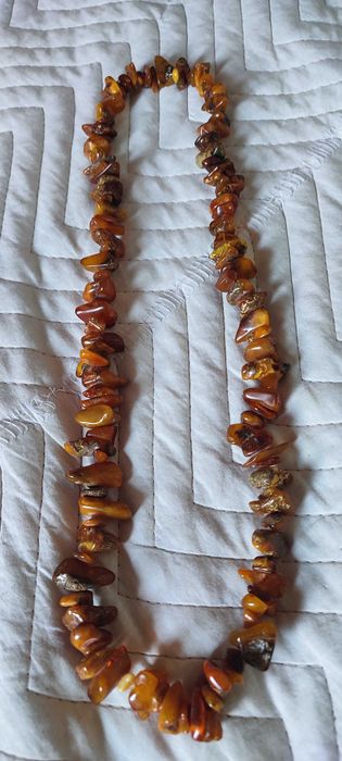 Bursztynowe korale