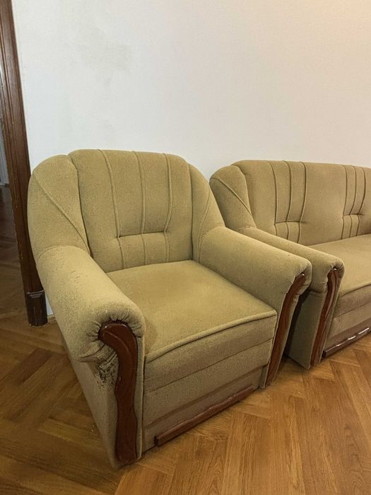 Крісло в дуже гарному стані