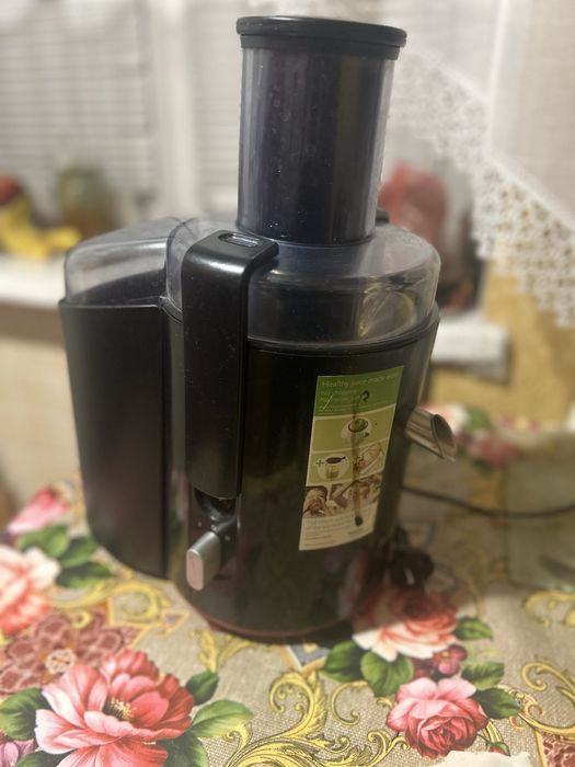 Продам соковыжималку philips
