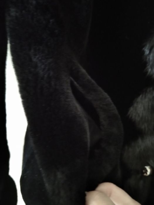 Шуба натуральна   мутон 46 р