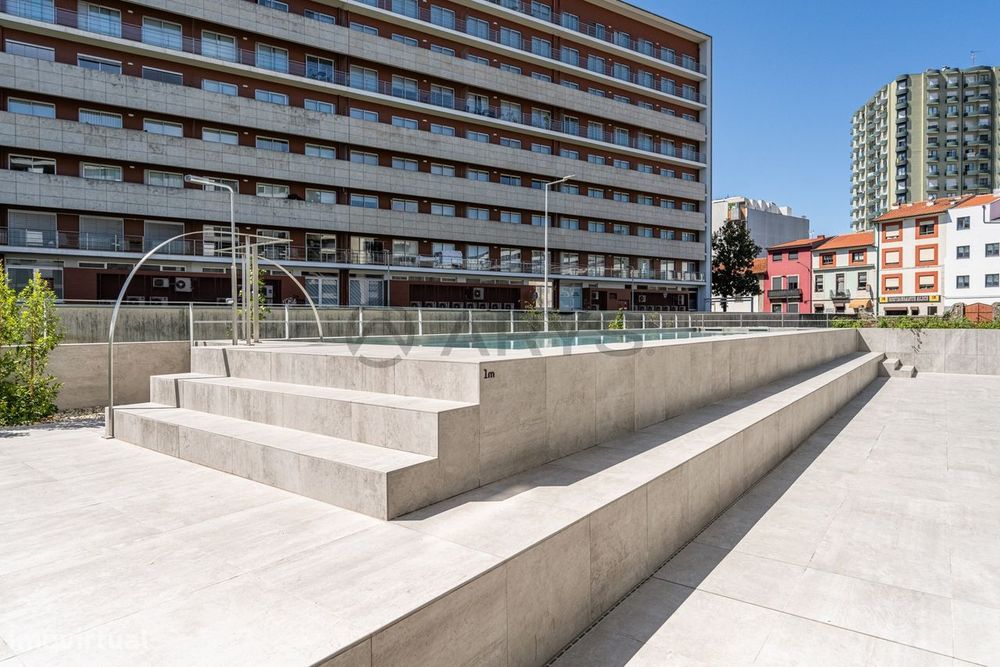 Apartamento T0 Novo em condomínio fechado com Varanda