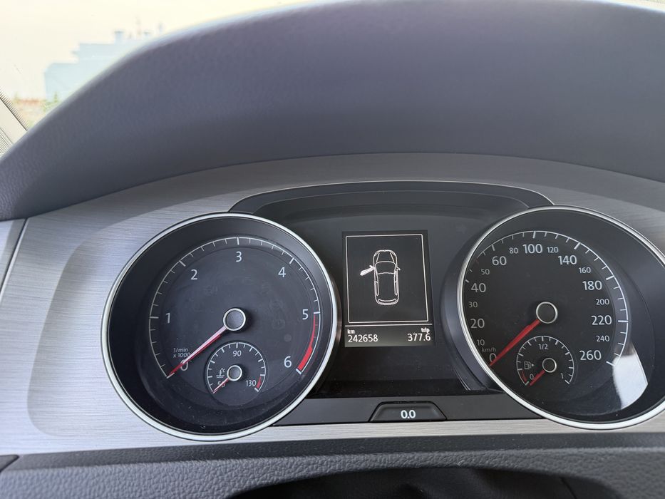 Vendo Vw Golf 1.6TDI