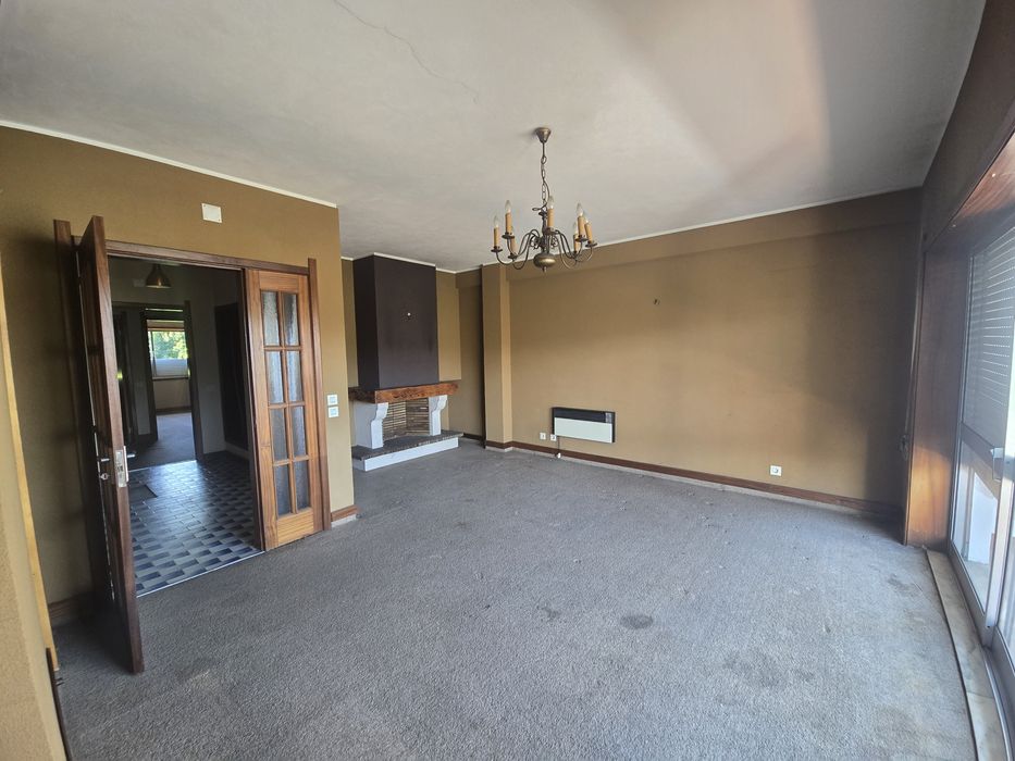 Vende-se T2 no centro de Sever do Vouga.