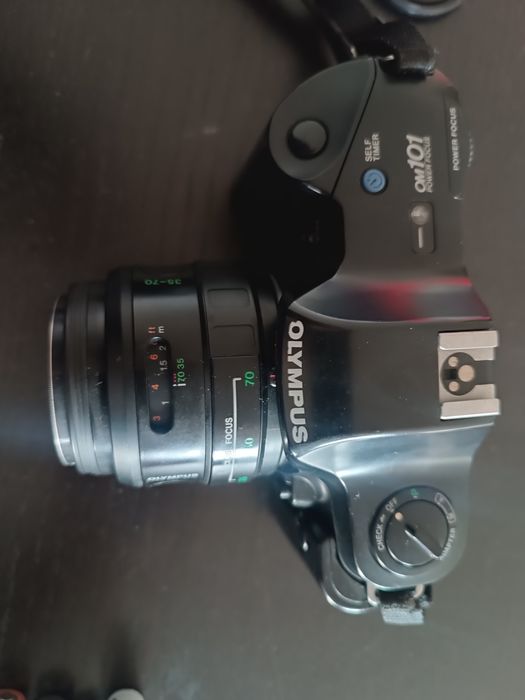 Câmara Fotográfica SLR OLYMPUS OM101