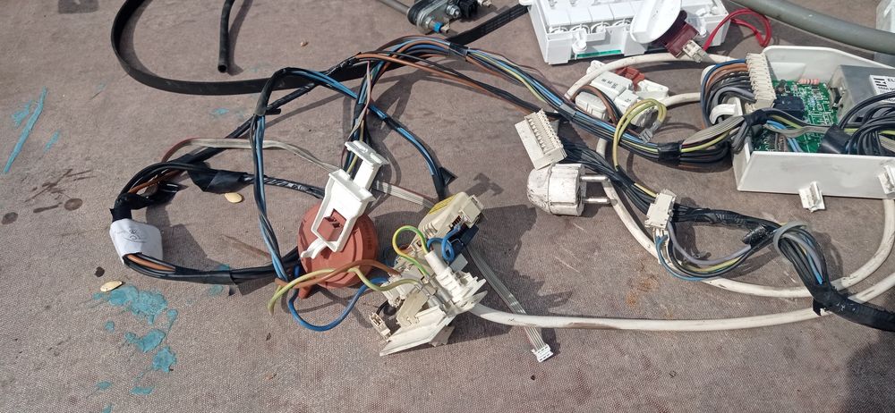 Запчастини до пральної машини Ardo.