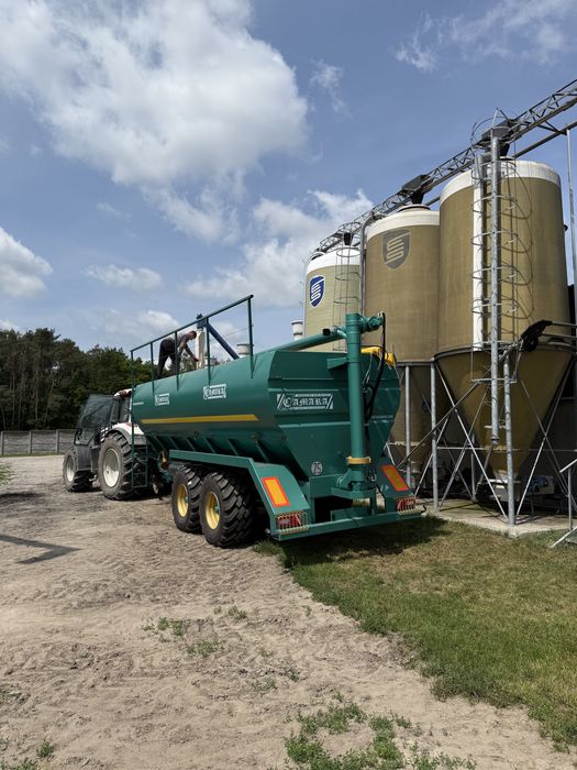 Przyczepa przeładunkowa Camara  możliwość dostosowania pod program 4.0