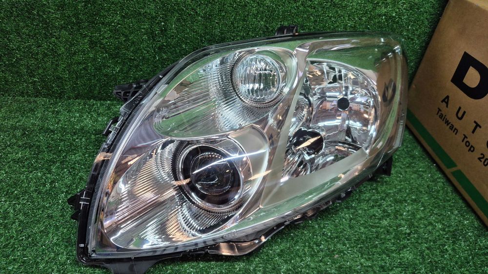 Otica Farol Esquerdo Toyota Auris E15 2007 a 2009 Ref. 212-11M5LMLD-EM NOVO
