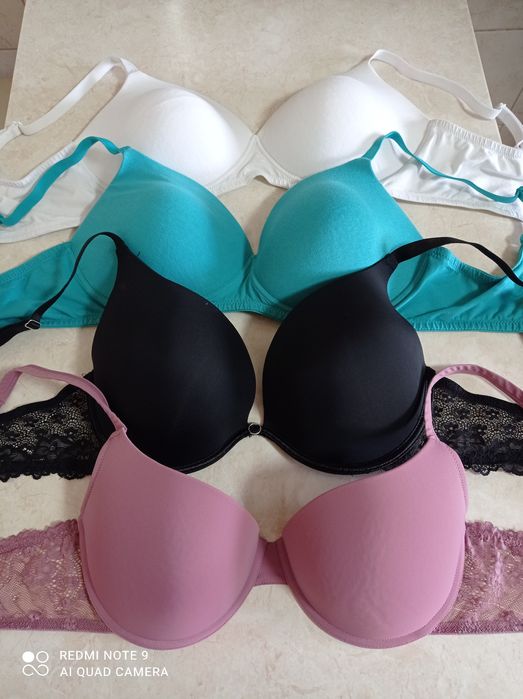 Stanik biustonosz 85 D zestaw 4 sztuki M&S Esmara