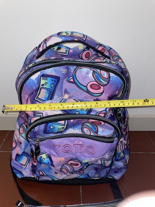 Mochila e estojo de menina