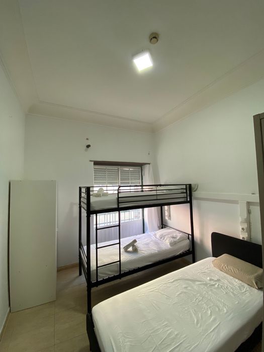 Quarto partilhado no centro - SEM CAUÇÃO