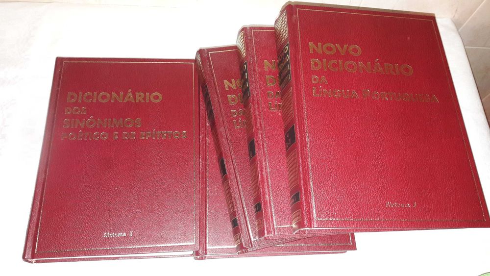 Dicionário dos Sinónimos Poético e de Epítetos