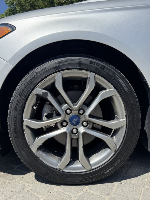 Ford Fusion 2019 VIN 3FA6P0RU0KR273928 фото оголошення 9 з 24