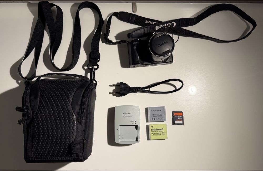 Câmara Canon PowerShot SX500 IS + extras (2 baterias + SD 16GB)