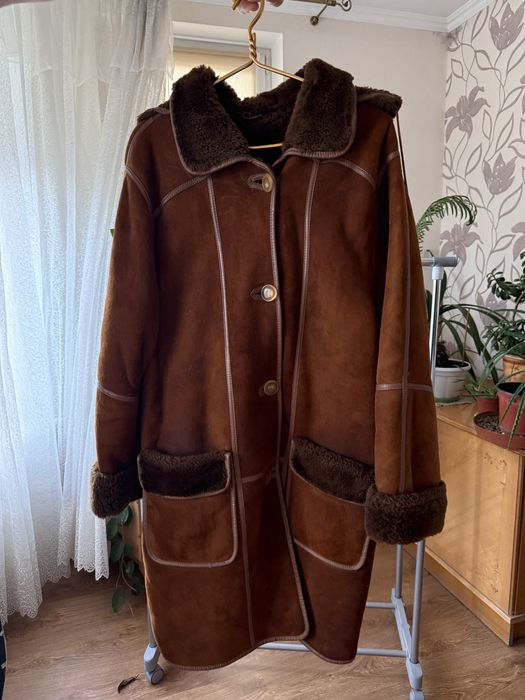 Клричневая дубленка натураньная овчина