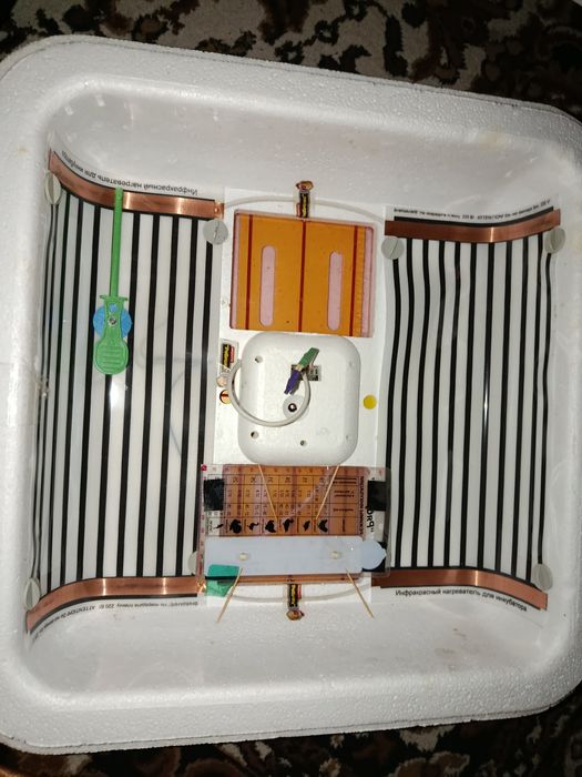 Інкубатор Рябушка робочий полностью  новий