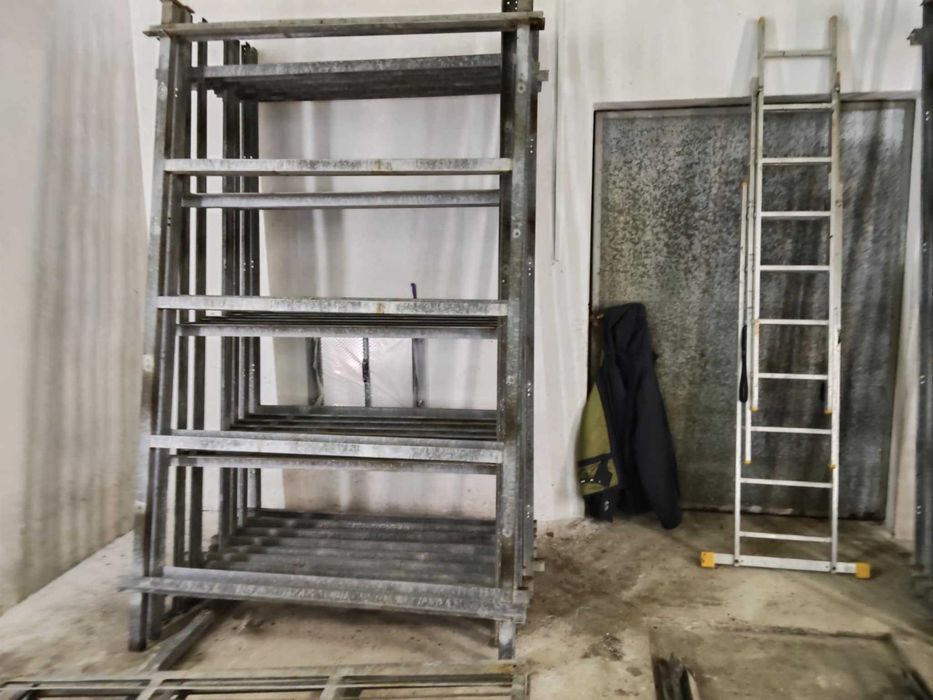 Stojaki metalowe ocynkowane