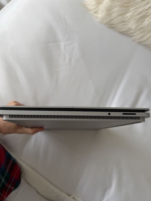 Microsoft studio laptop c/ caneta