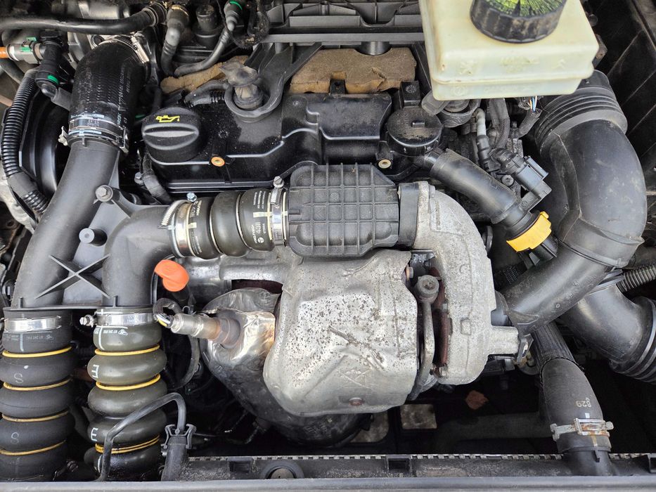C4 Picasso DS4 silnik 1.6 E-HDI 9HR 82kw/112km wtryski turbo egr pompa