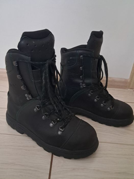 захисні черевики для роботи з бензопилою Haix Protector Pro 41 р.