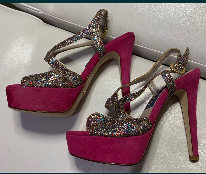 Sandalias com purpurinas