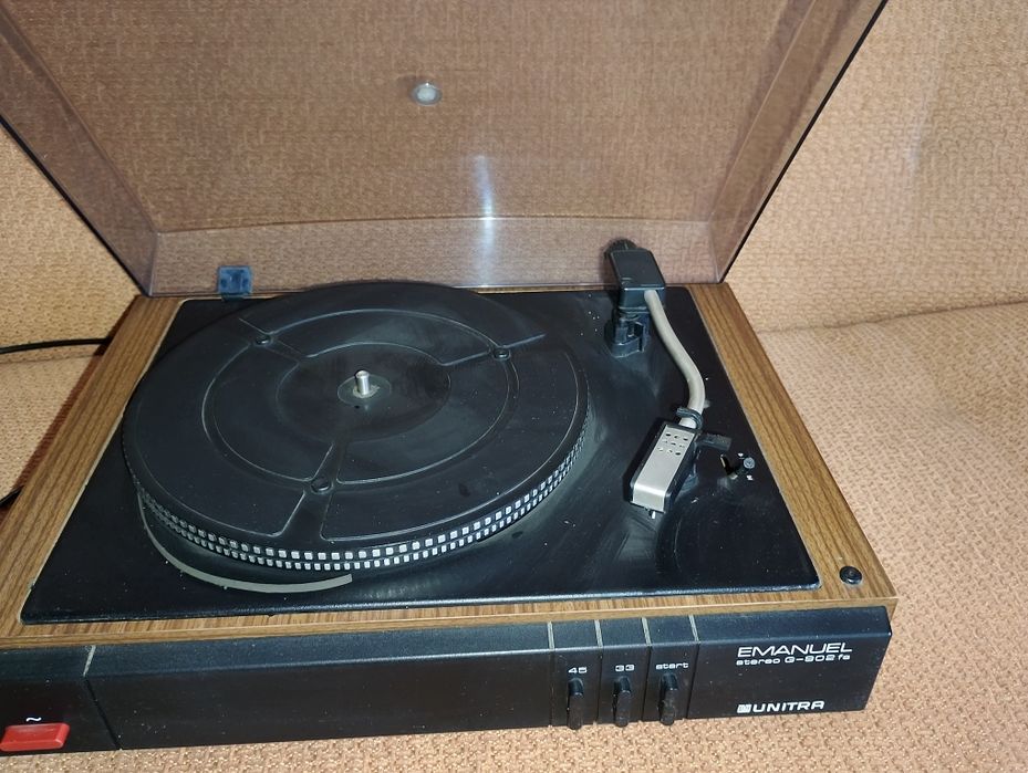 Gramofon UNITRA  G-902fs