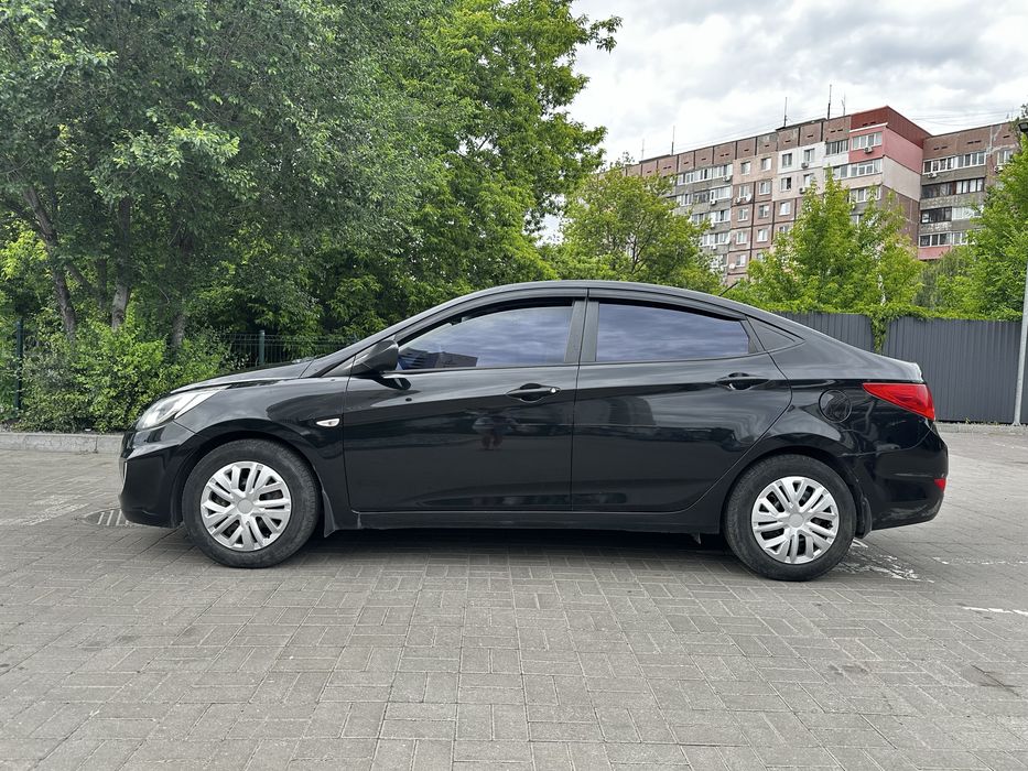 Hyundai Accent 2013 газ-бензин