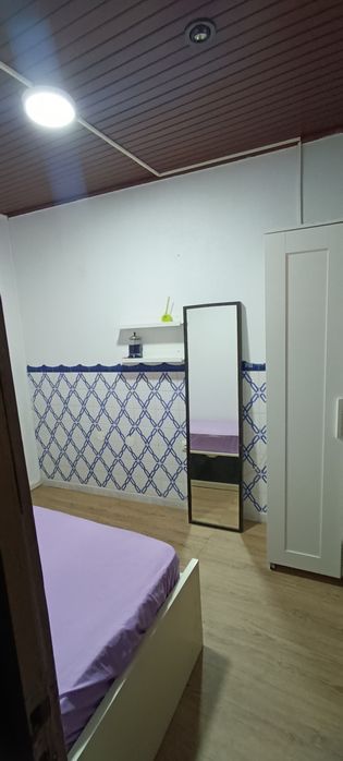 Quarto janela luminoso