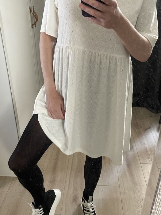 H&M мереживна сукня