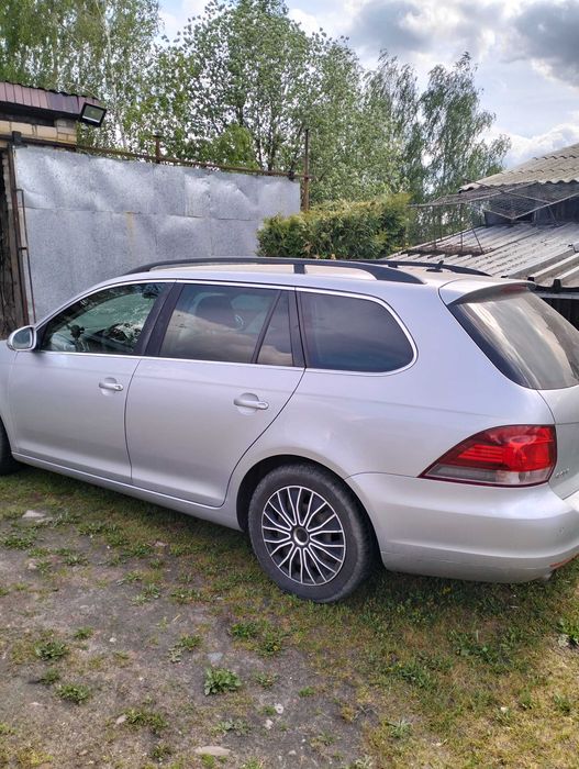 Sprzedam Volkswagen golf 6 kombi z 2013r