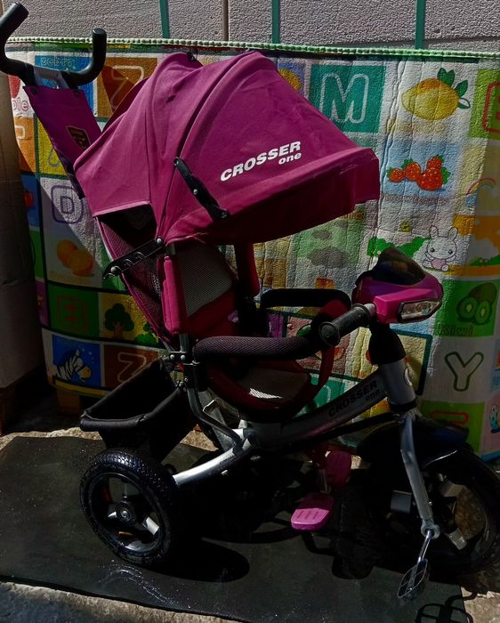 Продам детский  музикальний велосипед-коляска Best  Trike для малишей.