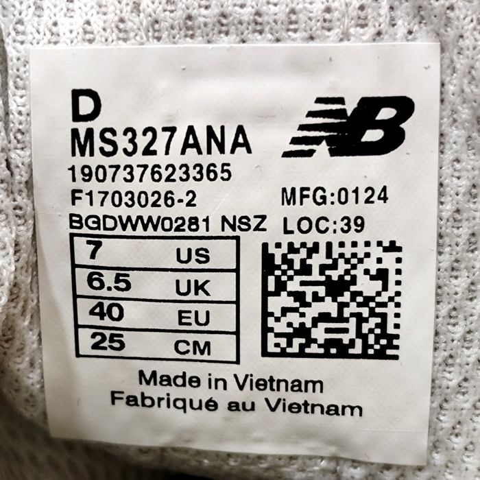 кросівки New Balance 327 40р/25см