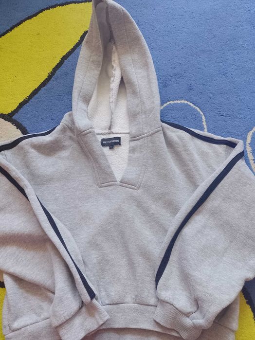 Bluza z kapturem krótki krój