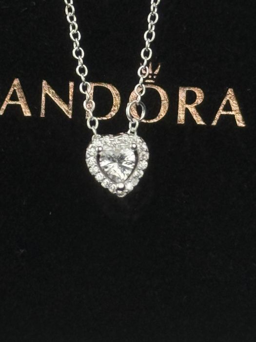Nowy srebrny naszyjnik Pandora z sercem