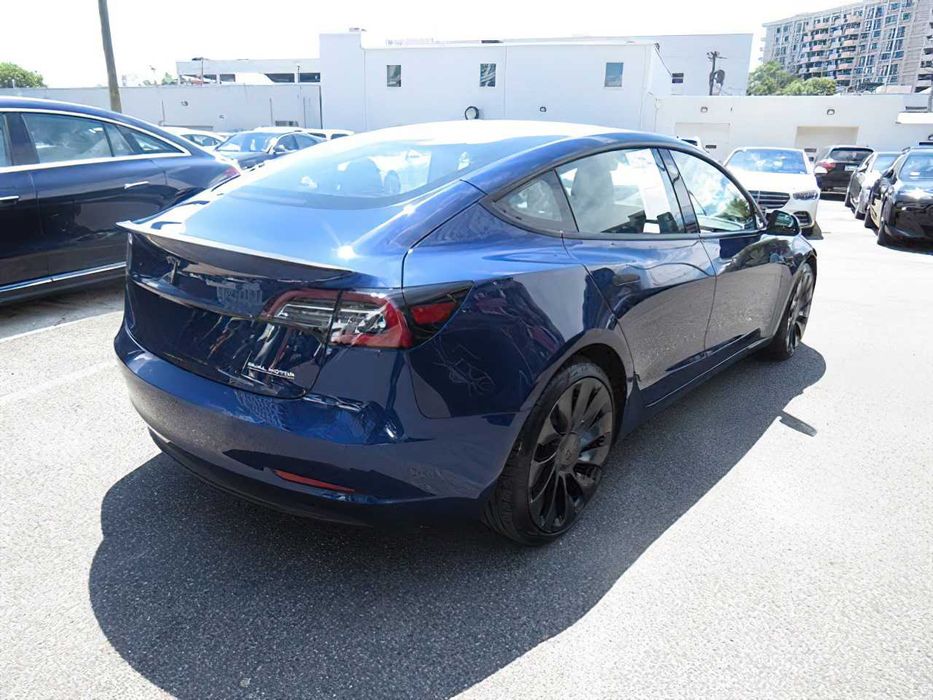Tesla Model 3 Performance      2022