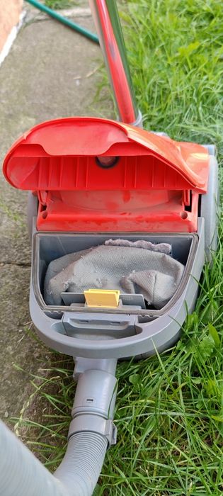 Пилосос LG V-C3036ND