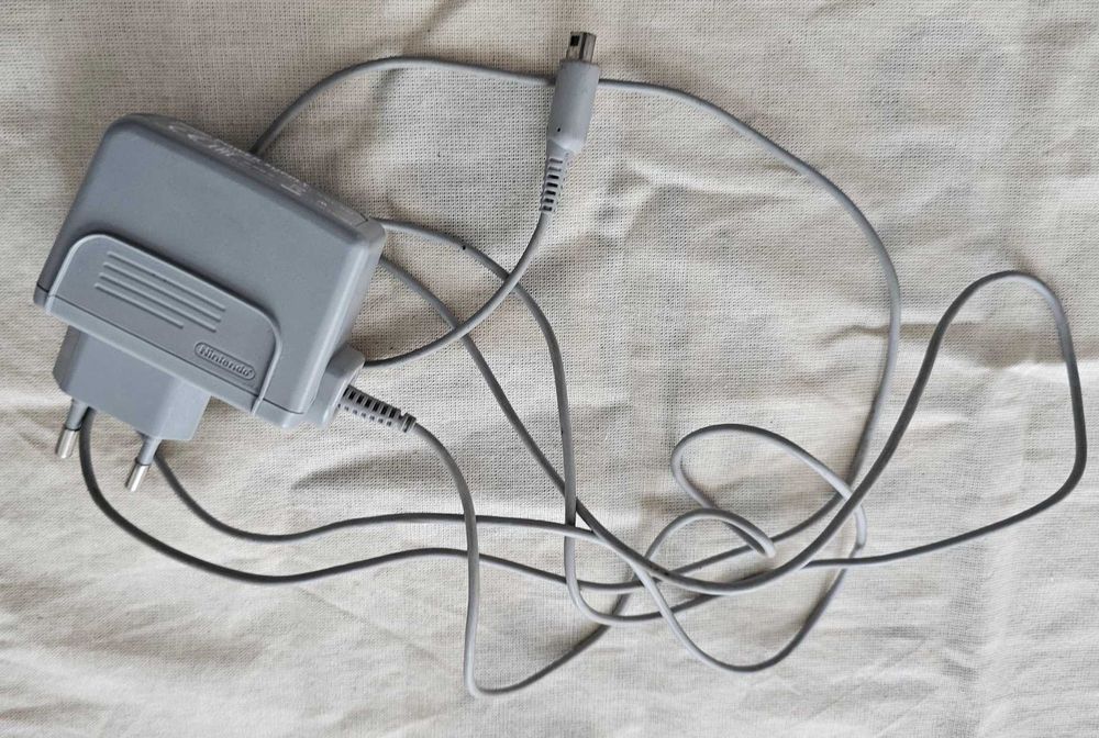 2DS Nintendo Preta e Azul TROCA