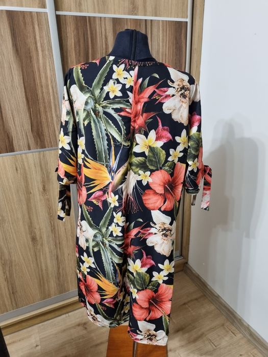 Sukienka Karko w piękne kwiaty