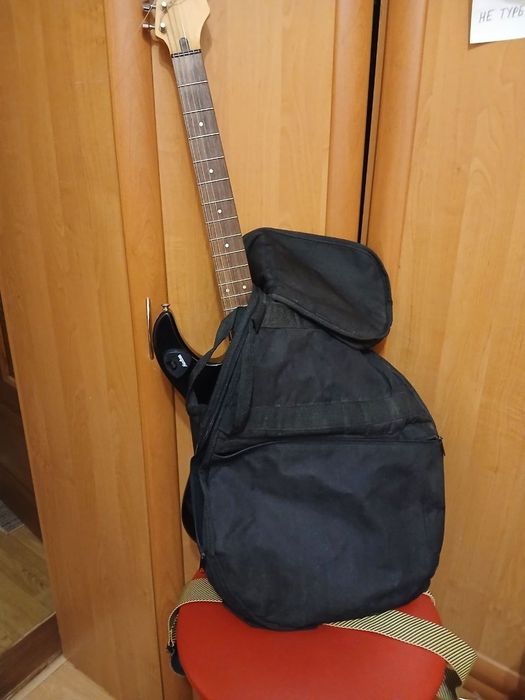 Електрогітара Yamaha ERG 121